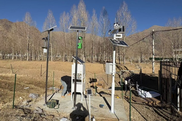 害蟲(chóng)遠(yuǎn)程實(shí)時(shí)監(jiān)測(cè)系統(tǒng)圖片2