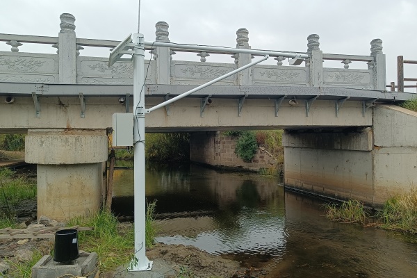 魚塘水質(zhì)監(jiān)測設(shè)備圖片1 魚塘水質(zhì)監(jiān)測設(shè)備圖片1